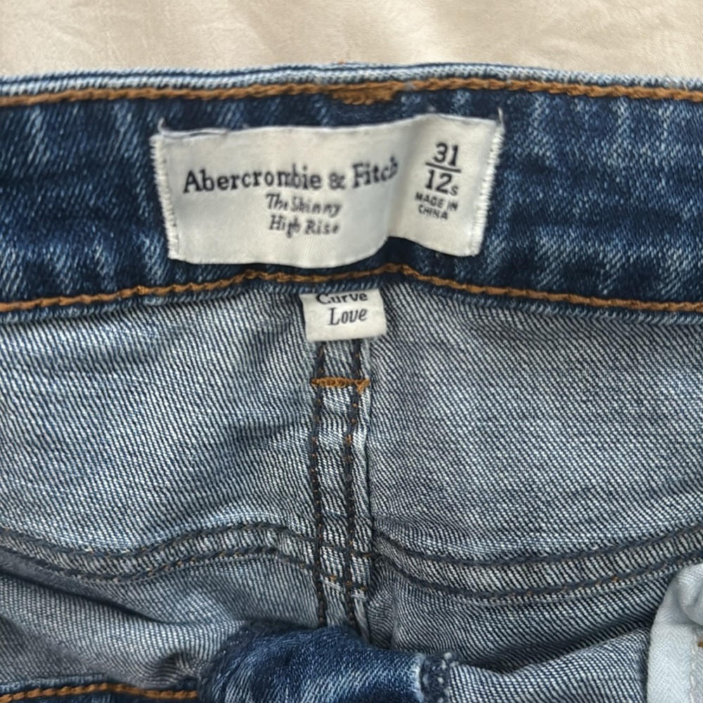 Abercrombie Curve Love High Rise Skinny Jean - Picture 2 of 3